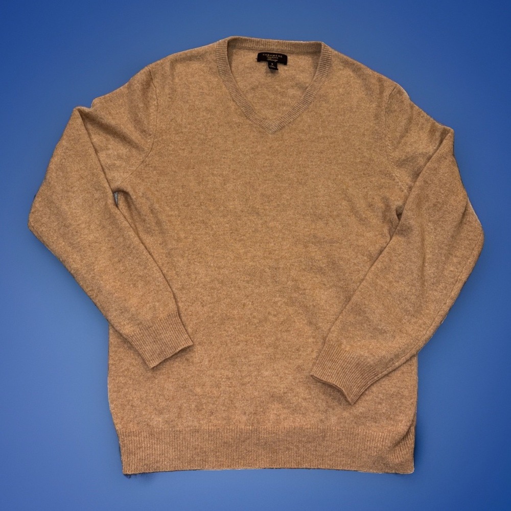 Club Room Luxury 100% Cashmere Sweater Men's Med V Neck Camel Brown Color- Old $